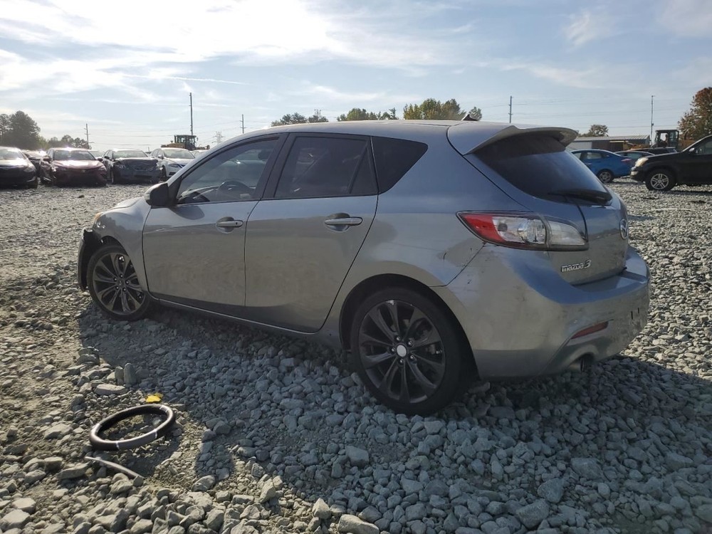 3 2010 Glove Box 4883126