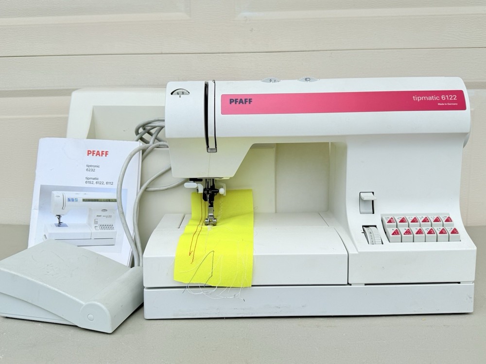 Pfaff Tipmatic 6122 Sewing Machine
