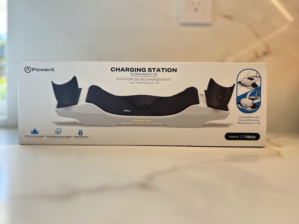 PowerA Charging Dock for Meta Quest 3/3S Headset & Controller USB-C Black/White