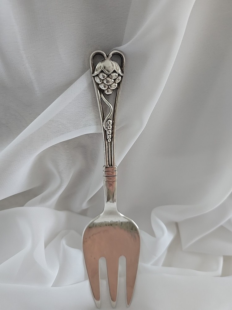 Georg Jensen Denmark #72 Grapes Sterling Silver 7" Serving Fork