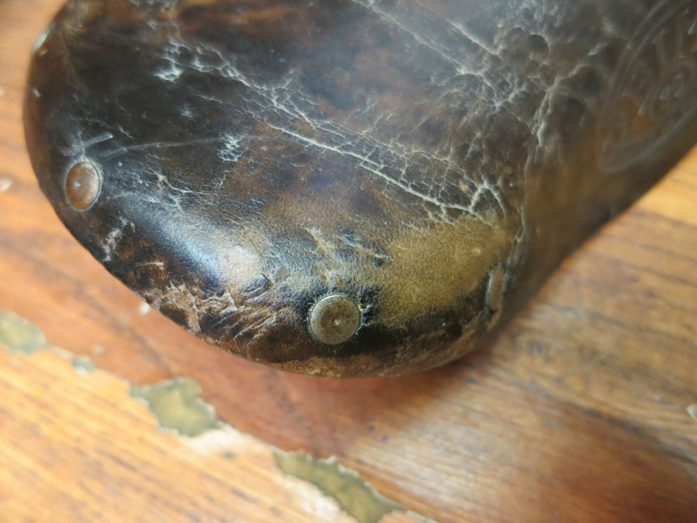 GENUINE VINTAGE BIN TB 39 BROWN LEATHER RIVETED SADDLE