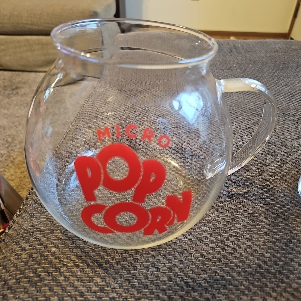 LAROMA MICRO-POP MICROWAVE POPCORN Glass Pitcher 3 QT