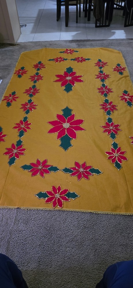 Hand Sawen Christmas Table Cloth