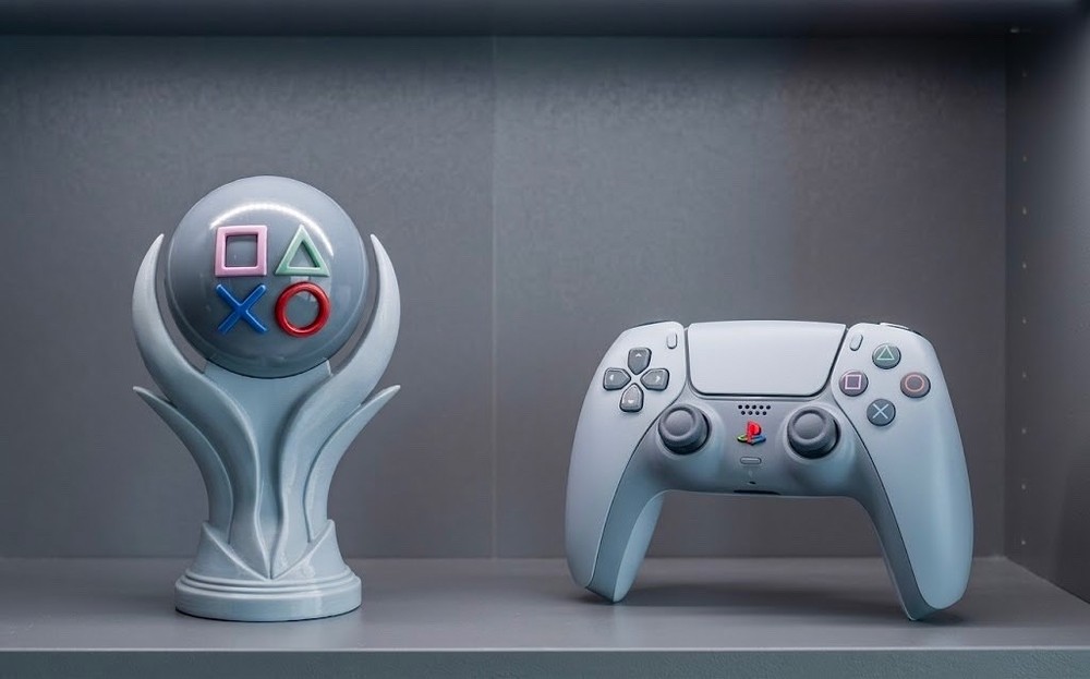 Playstation Platinum Trophy Display Piece - Anniversary Grey Edition