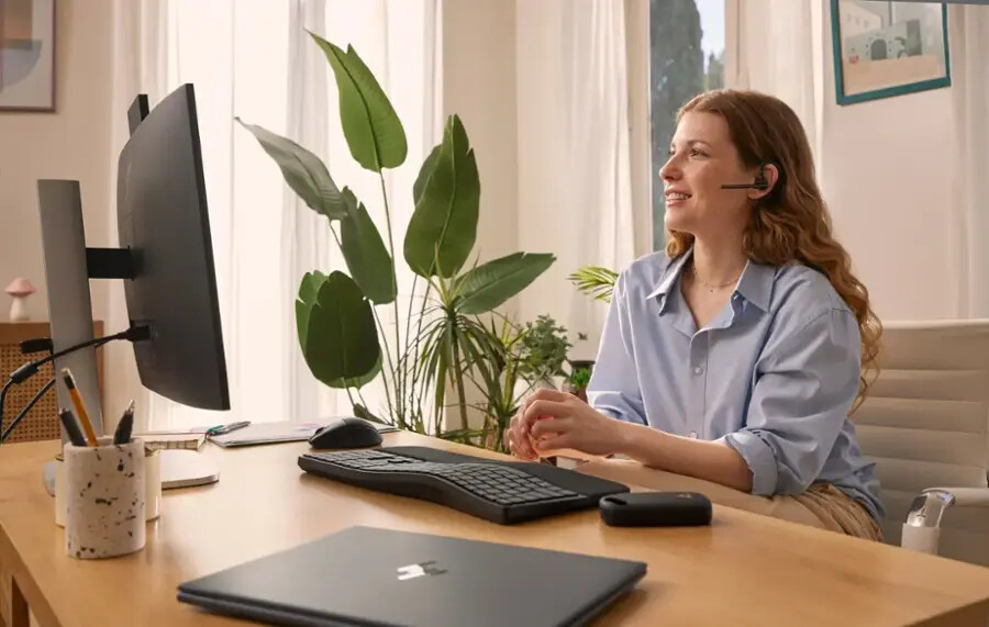 Poly Voyager Legend 50 Premium Bluetooth Headset Black