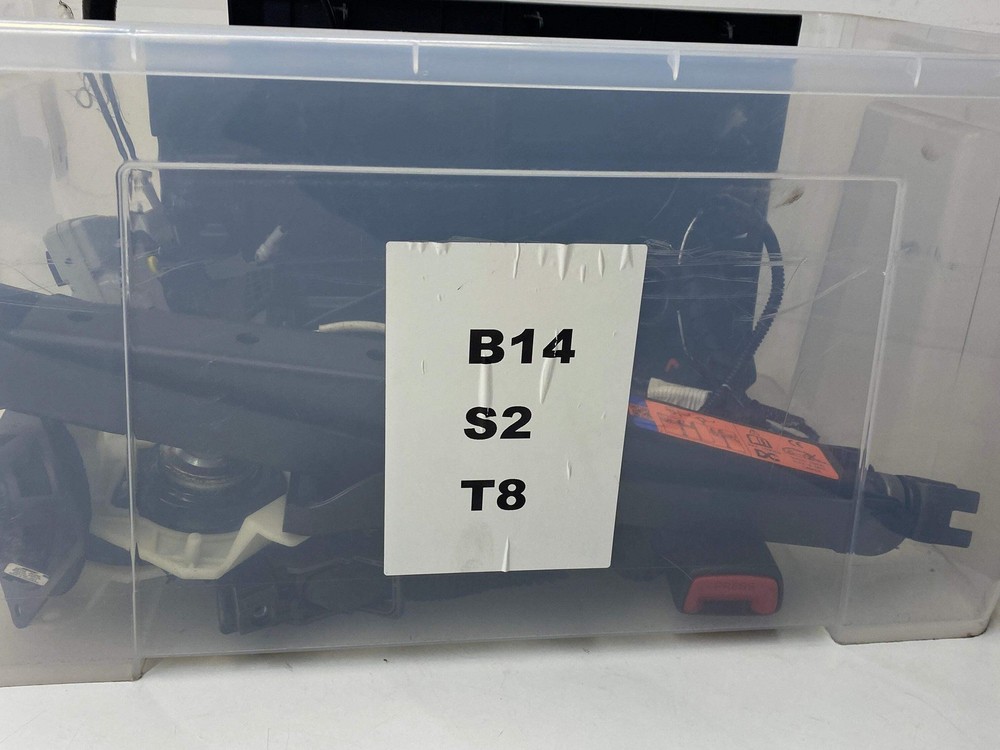 Mercedes X Class warning triangle X250 2018