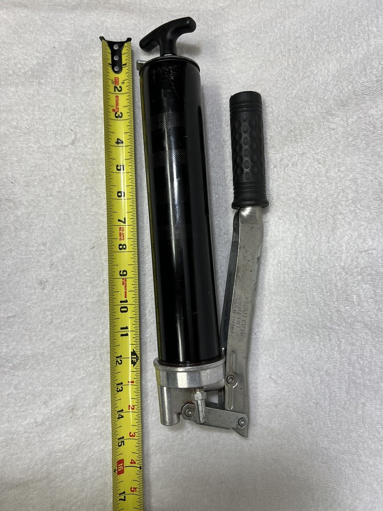 Grease gun with flexible hose and etc.