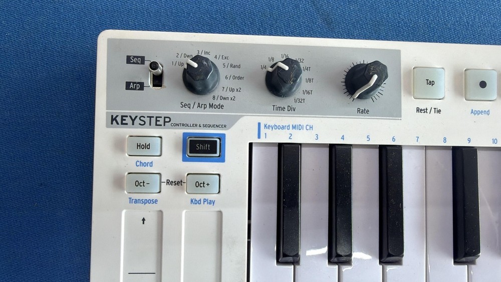Arturia Keystep mk2 32-Key MIDI Keyboard Controller