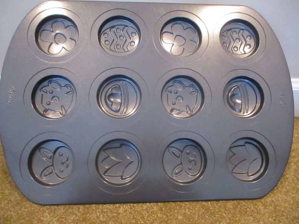 Wilton COOKIE SHEET PAN 12 MOLD EASTER Bunny Chicks Eggs, Basket 16" X 11"