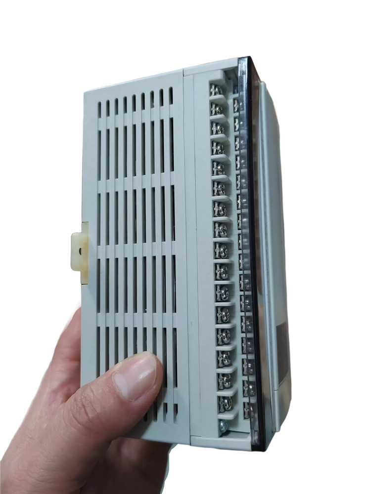 1pcs Xinje XC3-42T-E Programmable Controller