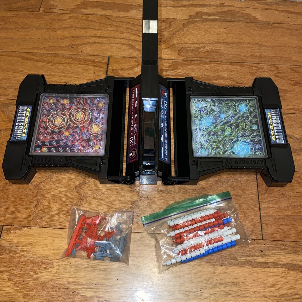 2012 Hasbro Electronic Battleship Game Super Weapons Electronic Lights & Sounds