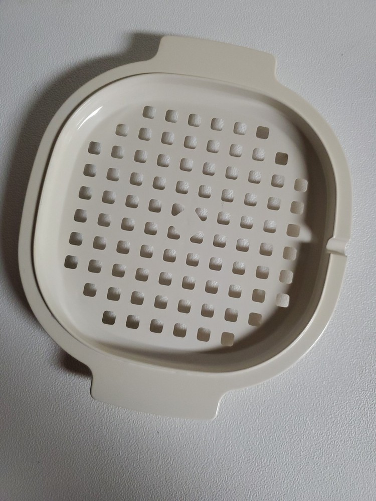Rubbermaid Microwave Cookware Stack Cooker Roasting Rack Strainer Only # 5155