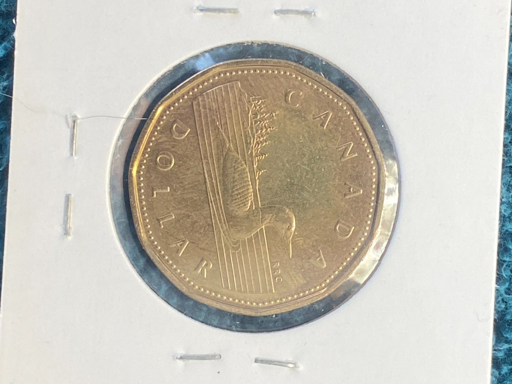 STORAGE UNIT FIND 2002 Canada Dollar