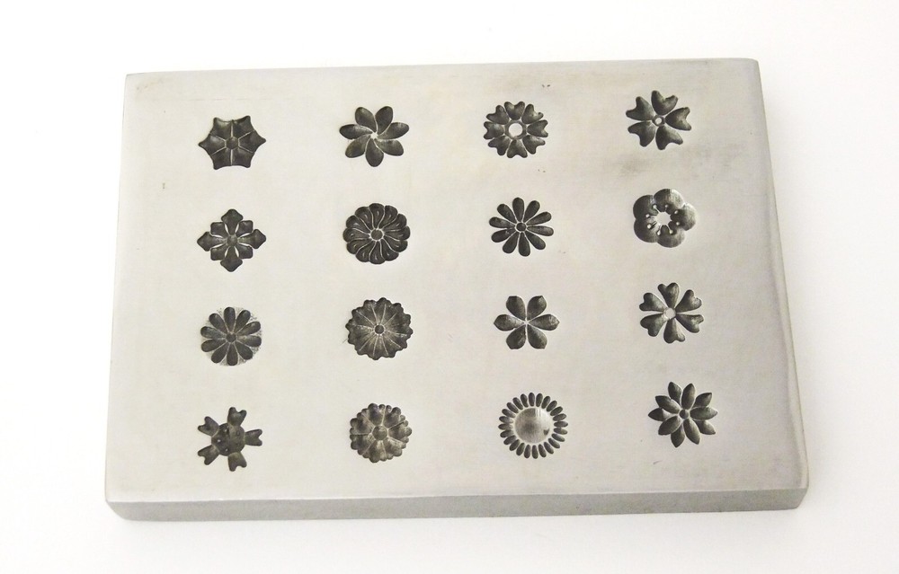 16 Impression Flower Design Shot Plate Impression Die