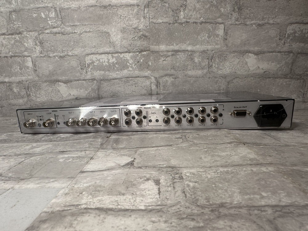 Kramer Vídeo Audio Distribution Amplifier 00-VM - 5DS