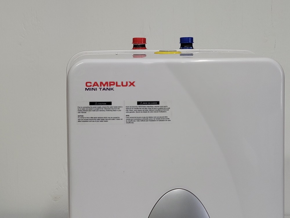 CAMPLUX 6 Gal. Plug In Water Heater Electric EUC READ