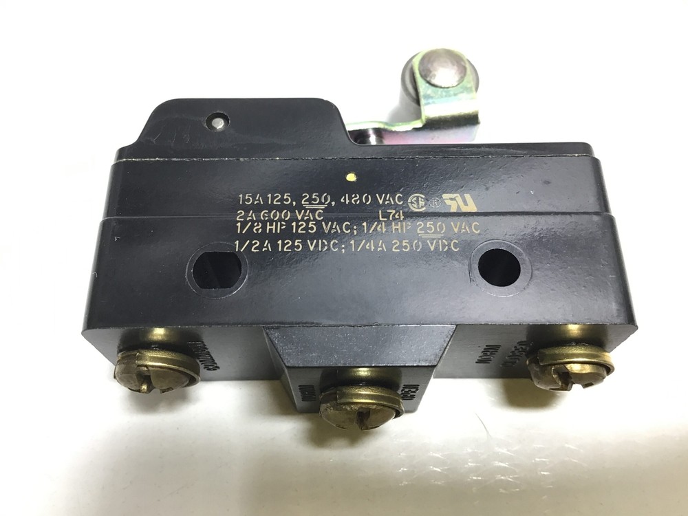 Honeywell BZ-2RW822-A2 Roller Lever Actuated Micro Switch