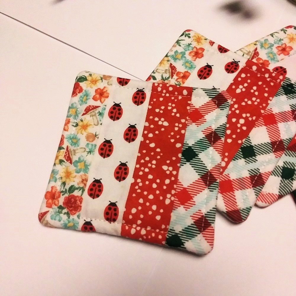 LADYBUG PICNIC 5pc Handmade Reversible Patchwork Coasters w/Holder & Button