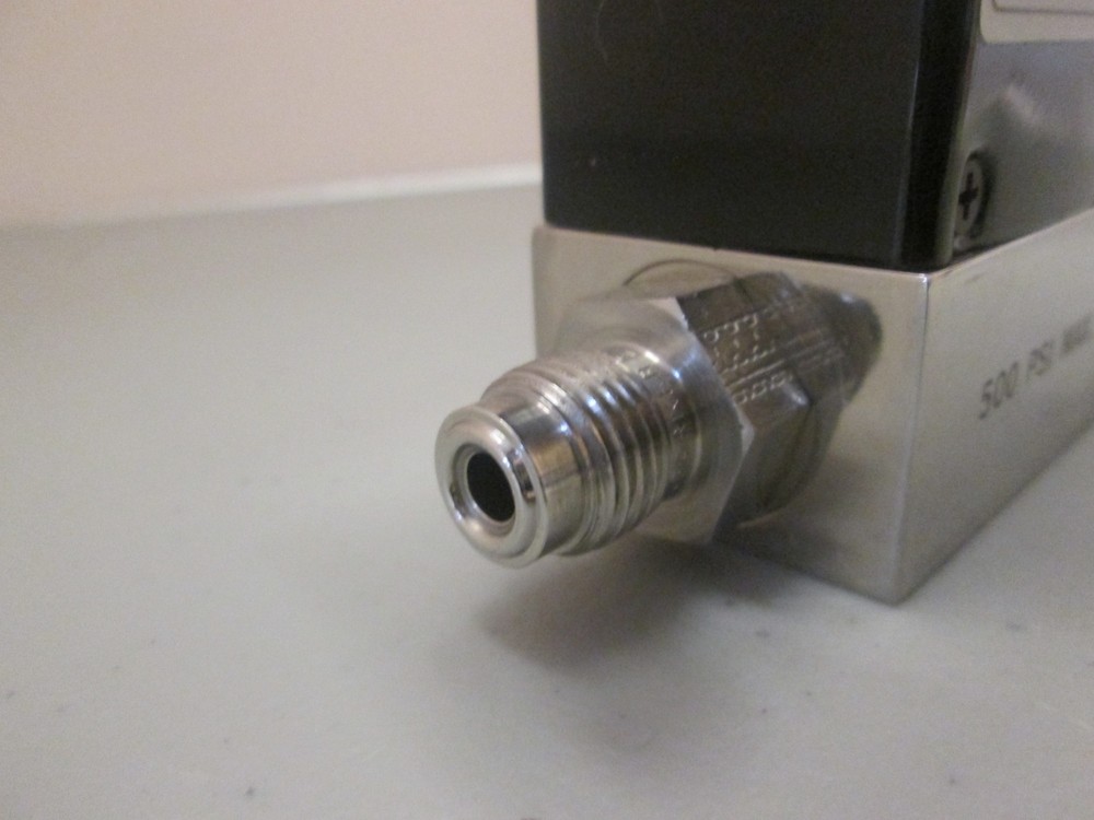 Unit UFC-1020A, Mass Flow Controller MFC, CCL3F, 25 SCCM, Used