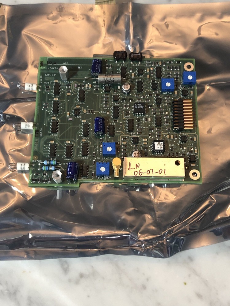 Tektronix  AID 671-0974-06 Sweep Board