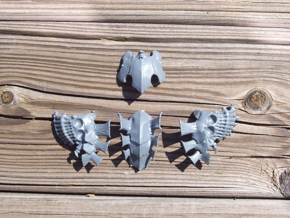 40K Tyranids Carnifex Torso Bits