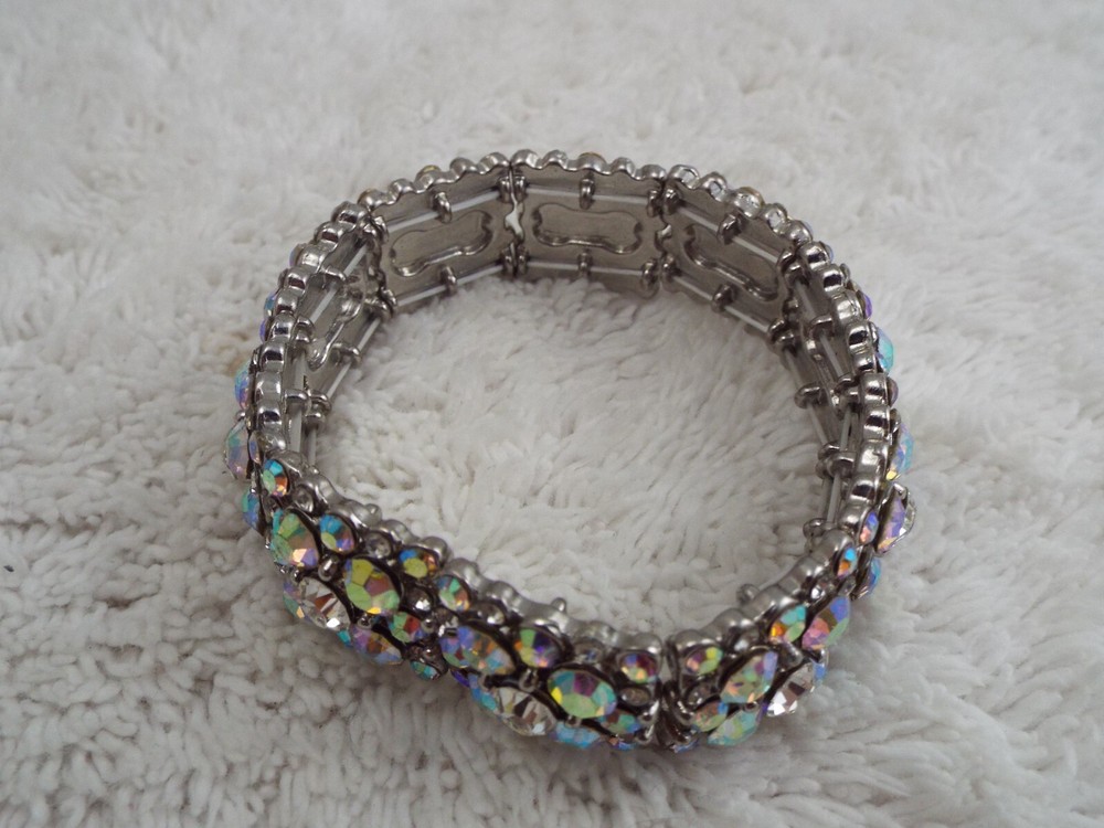 Silvertone AB Rhinestone Stretch Bracelet (J25)