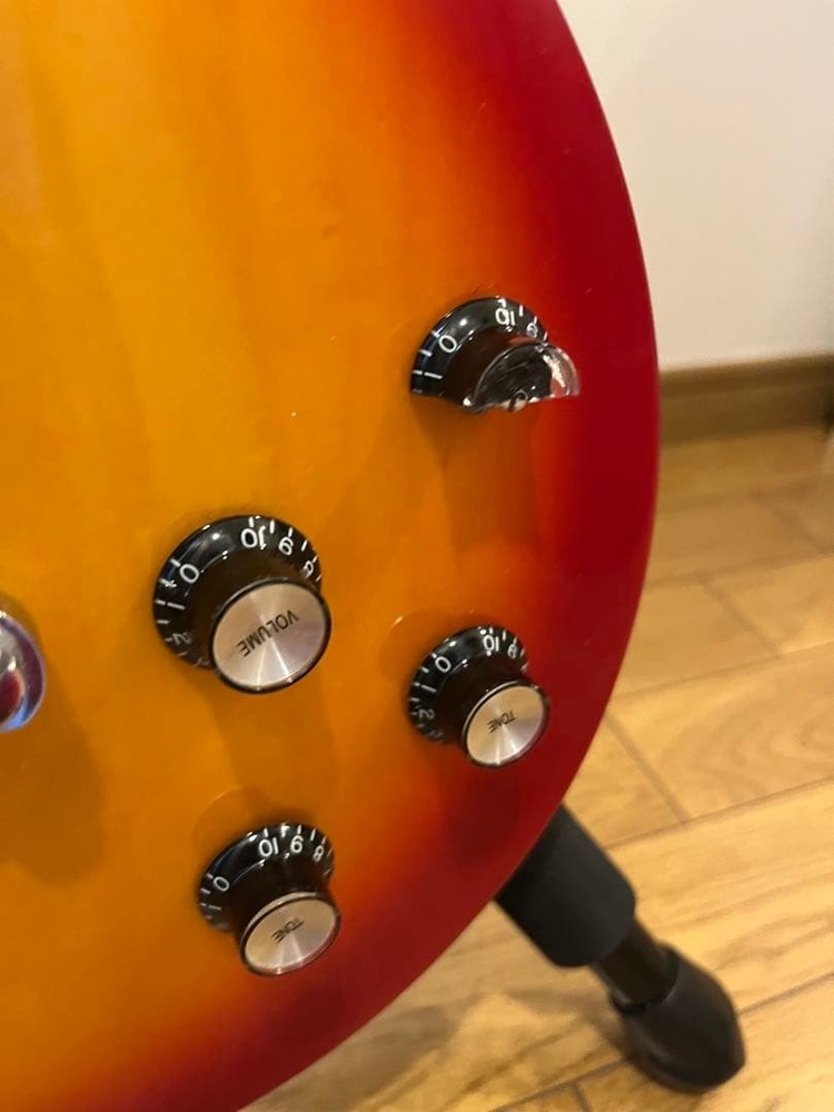 Epiphone Les Paul Studio LT Sunburst Safe Packing!