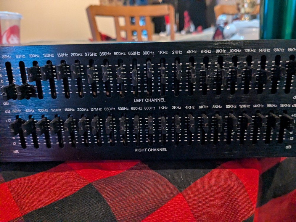 Rockville REQ42B Rack Mount Band Equalizer - Black