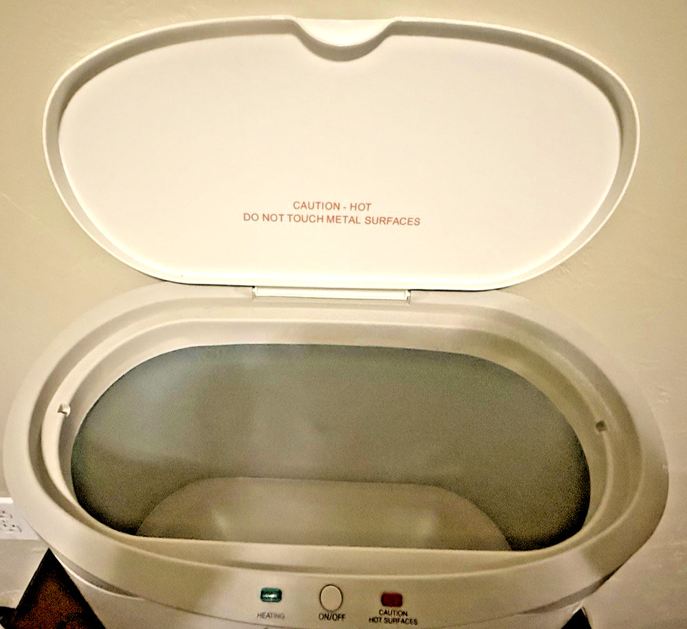 Brookstone Innovation Large Towel Spa Warmer Model TSK-5202MM