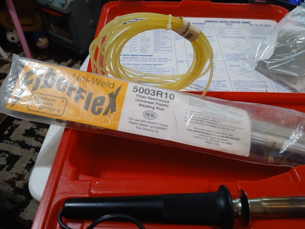 Airless Plastic Welder #5500-HT w/ Case & With Welding Rods And Patching Wire