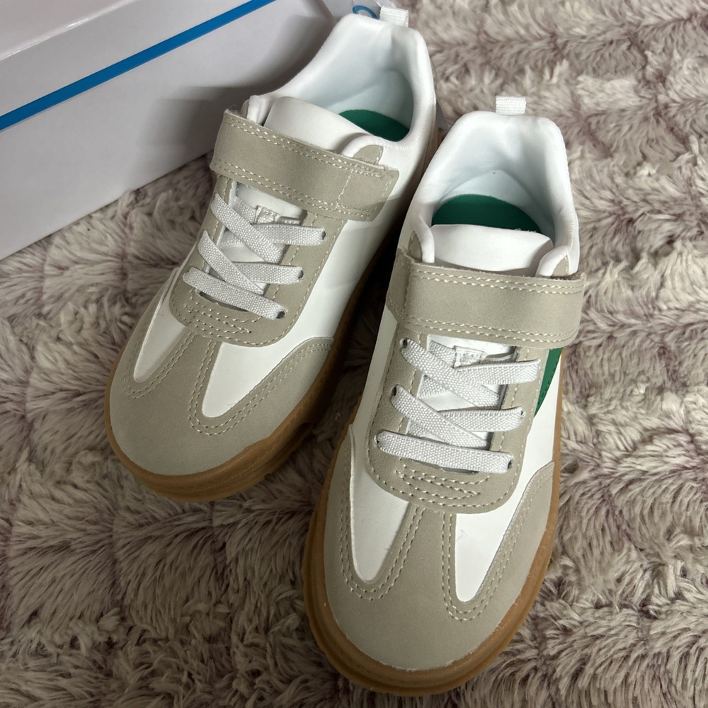 New Carter’s Boy Sneakers Size 11