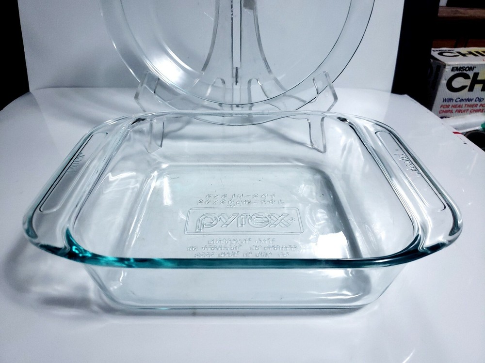 2 Pc PYREX Glass Bakeware Light Blue Tint - Square 2 Qt Baker, 9.5" Pie Plate