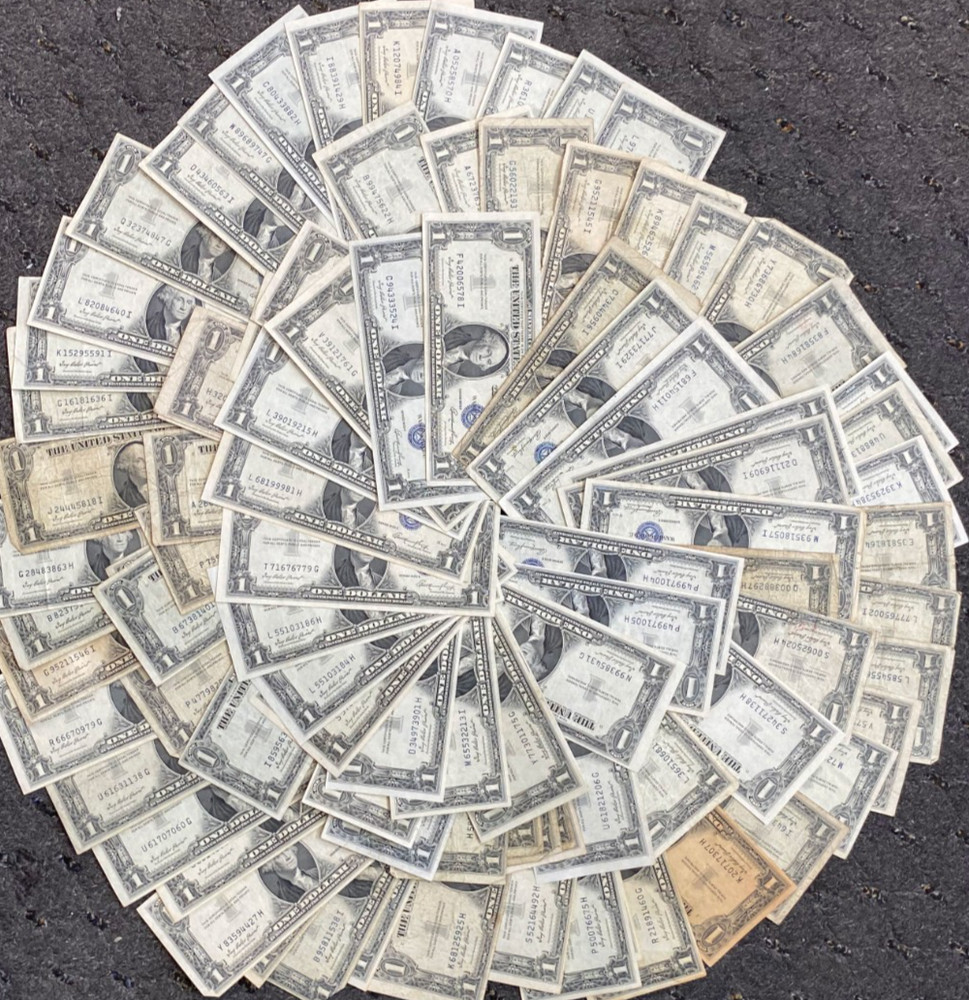 94pc 1935 E $1 Silver Certificate Blue Seal Notes Lot
