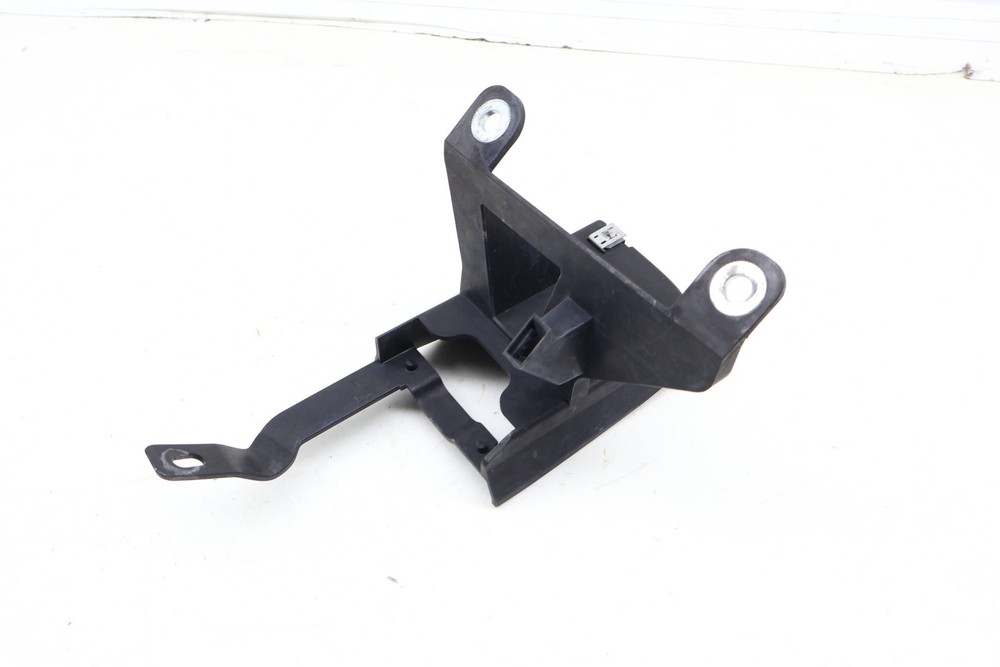 2017 VW GOLF ALLTRACK - Blind SPOT Detection Sensor / Module Bracket (Master)