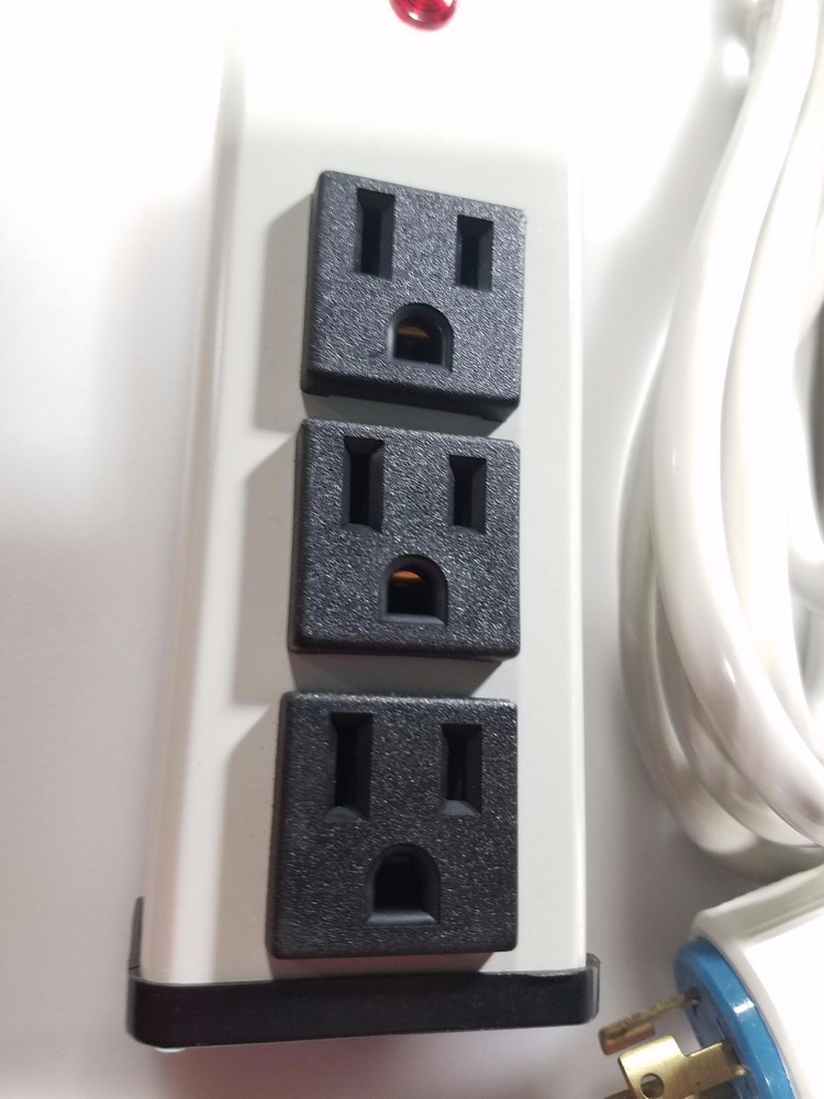 Sentrex 3 Outlet High Performance Surge Protector 15 foot Cord (Putty White)