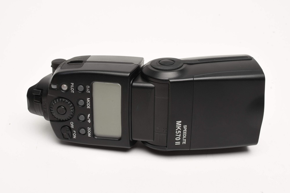 Meike MK570 II Speedlite Flash, Stand, Tested, Great