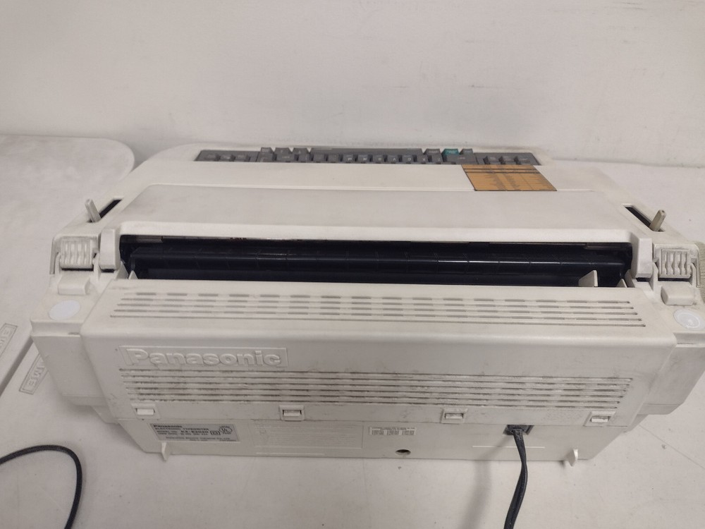 Panasonic Electronic Typewriter KX-E2020 - Read Description