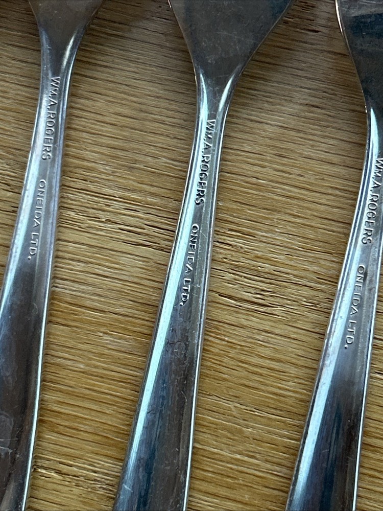 Oneida 32 Pc Set Lady Catherine Silver Plate Flatware 4/8pc Knives Forks Spoons