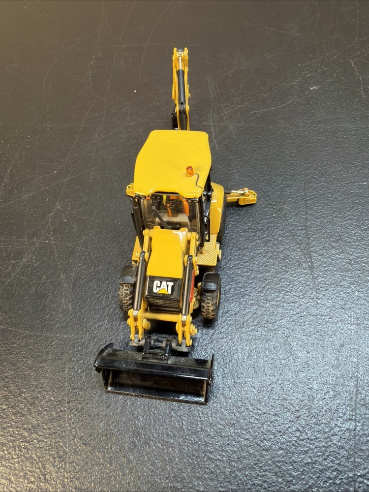 Diecast Masters 1:50 420F2 Backhoe Loader & Tin CLEAN