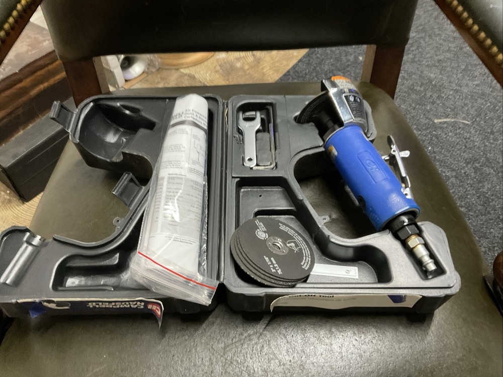 CAMPBELL HAUSFELD AIR CUT OFF TOOL, With Case, 4 Wheels, Tools