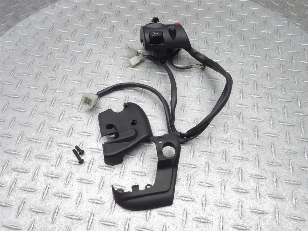 2003 01-04 Aprilia Atlantic 500cc Scooter Left Switch Handlebar Light Control