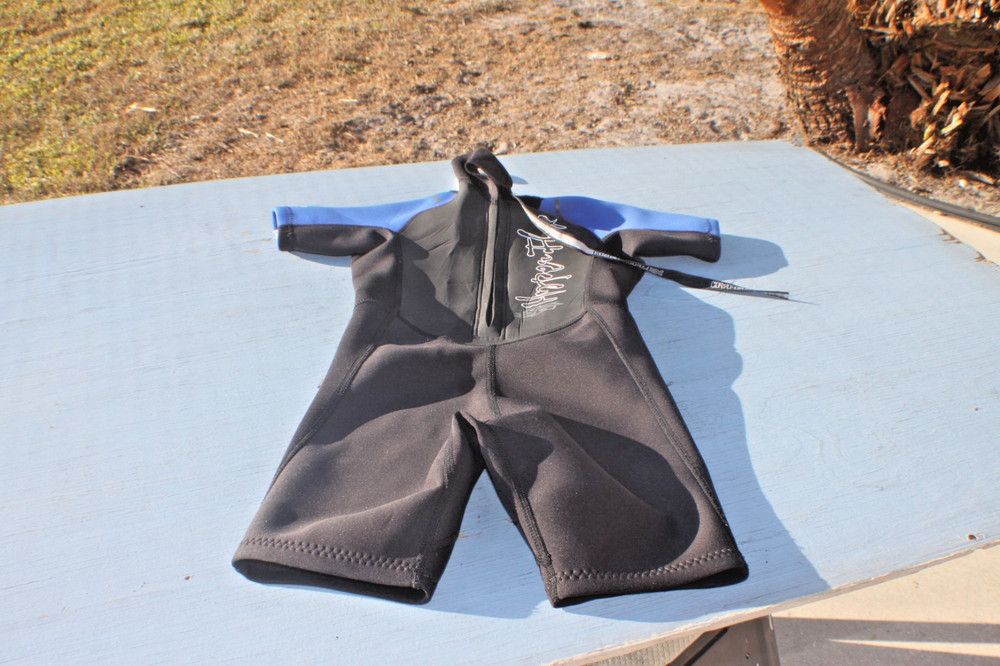 HYPERFLEX - WETSUIT - SIZE 6- SPRING SUIT - BLACK - USED
