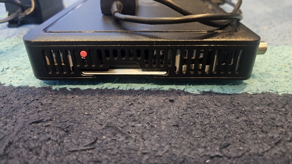DIRECTV H25 HD RECEIVER **OWNED"" WITH REMOTE, PWR CABLE, RF BLASTER