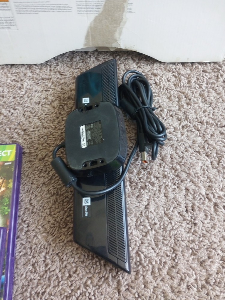 Microsoft Xbox 360 Kinect Sensor Bar With 4 Games (Tested Working)