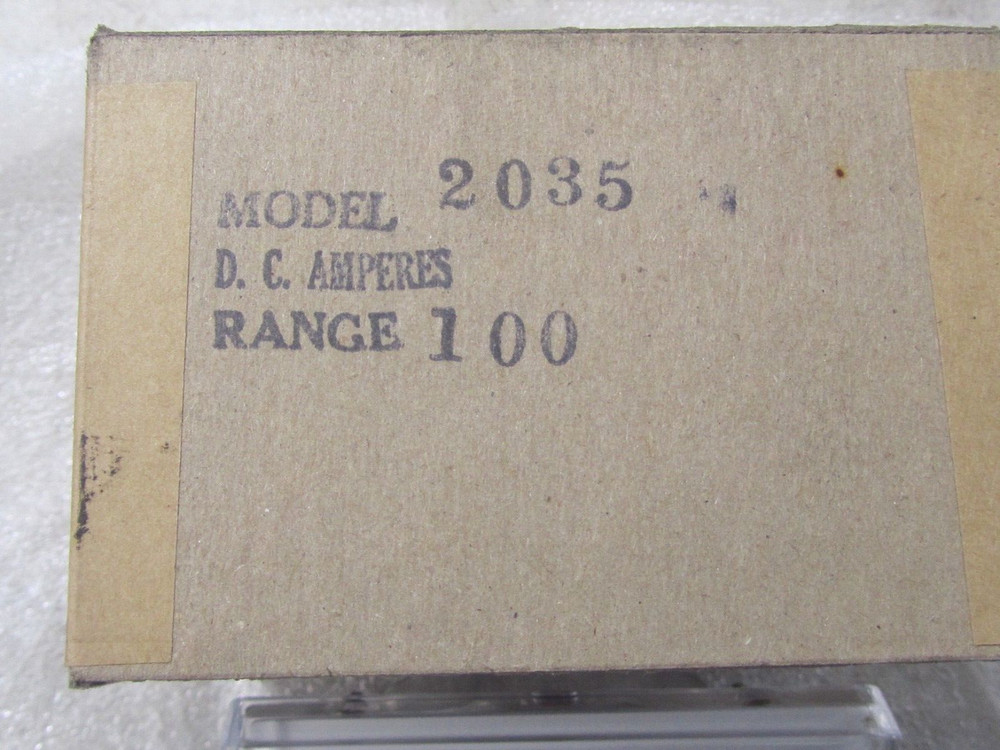 NEW Hoyt 2035 3.5" Rectangular 0-100 DC Amperes Panel Mount Ammeter