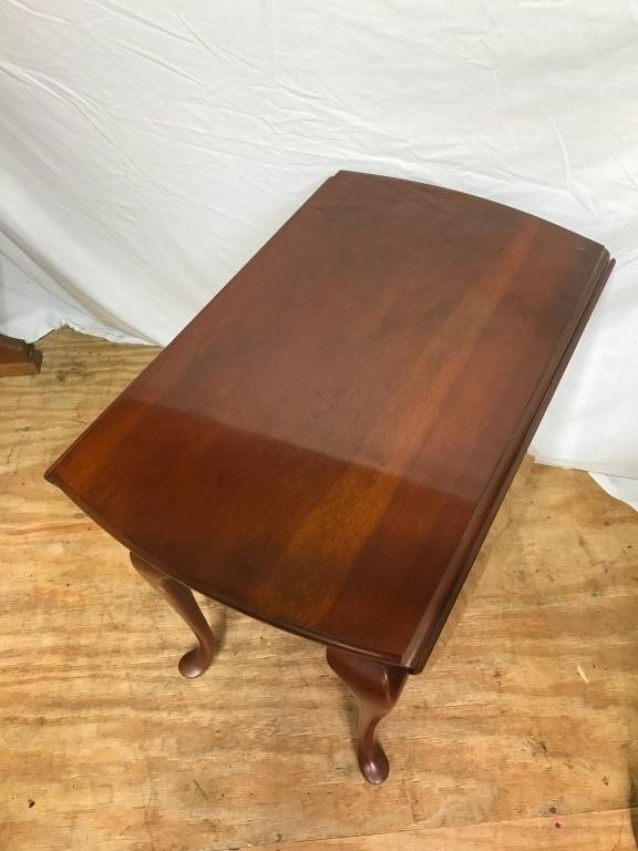 Cherry Queen Anne Drop Leaf Table