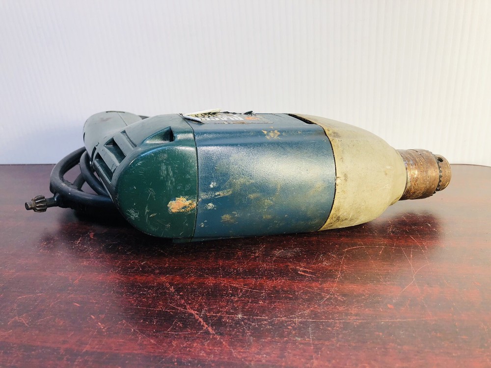 BLACK & DECKER 3/8" Variable Speed Drill Model 7190 Reversible With Chuck