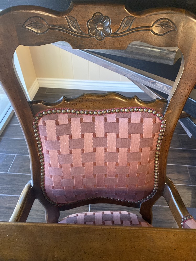 Backgommon table with chairs