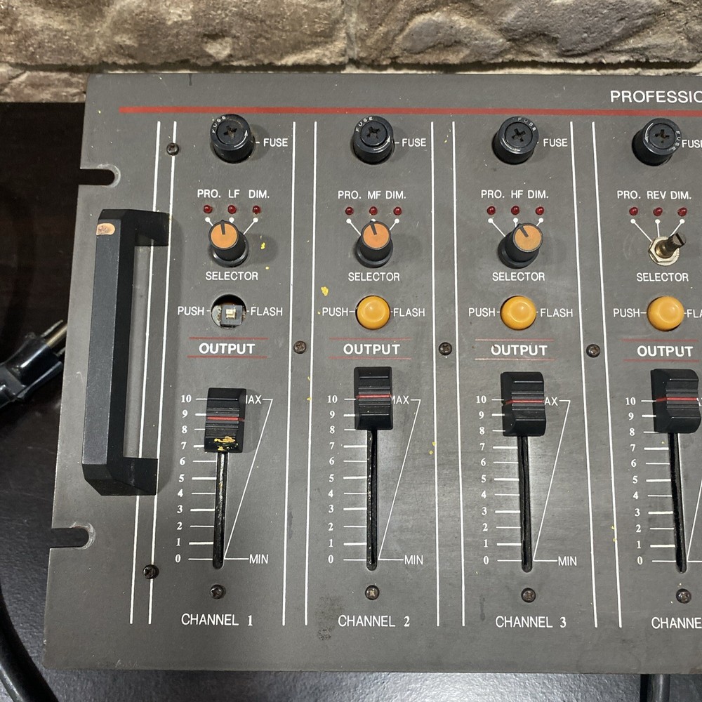 MBT LC4800 Professional Light Controller/MAR649