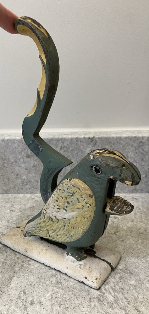 ANTIQUE PRIMITIVE CAST IRON PARROT NUT CRACKER TOOL